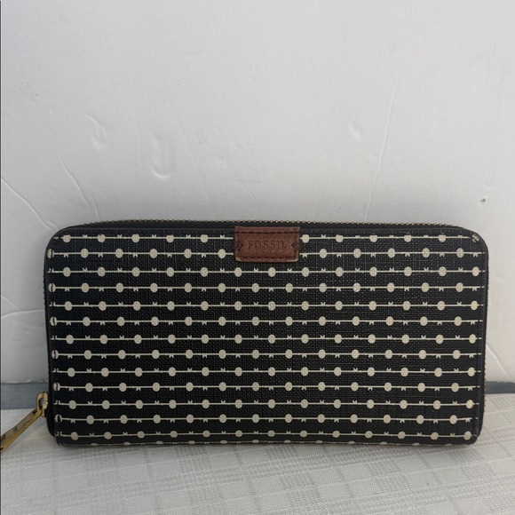 Fossil Black and Cream full sized  Wallet - Picture 1 of 9